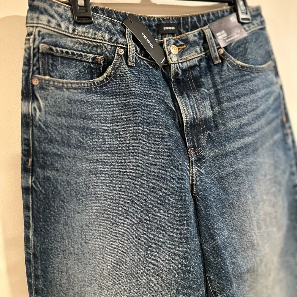 Express Wide Leg High Rise Jeans Women's 10L Tall Mom Wide Loose Distressed NWT